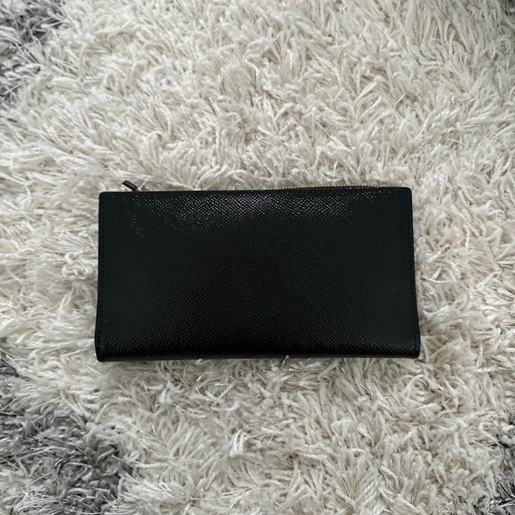 Burberry Large Leather Wallet - Picture 3 of 7